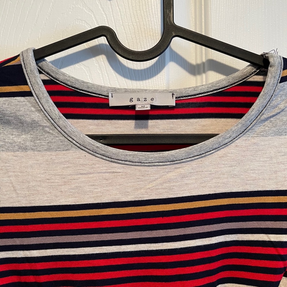 SOLD Gaze striped crop top - Picture 6 of 8